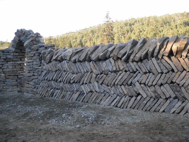 Completed Island Stone Workshop Wall Feb 19-20 2010